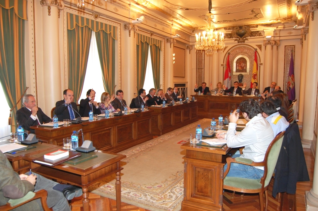 LA DIPUTACIÓN DE SORIA APRUEBA POR UNANIMIDAD UNA INVERSIÓN DE 7,8 MILLONES DE EUROS EN LOS PLANES PROVINCIALES PARA 2014